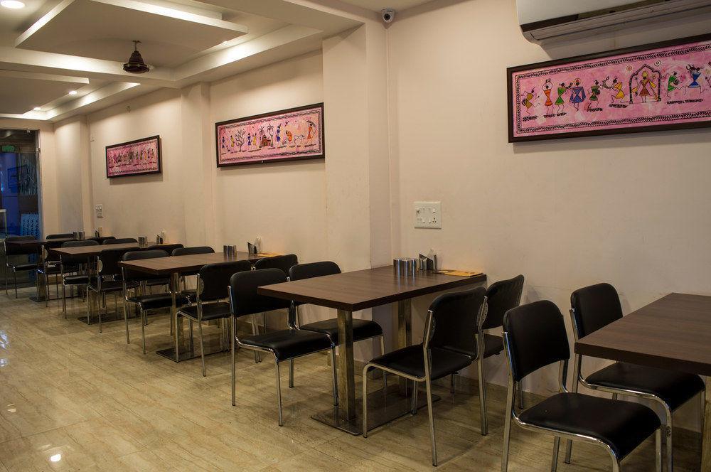 Oyo Rooms Sargam Cinemas Bhopal Exterior photo